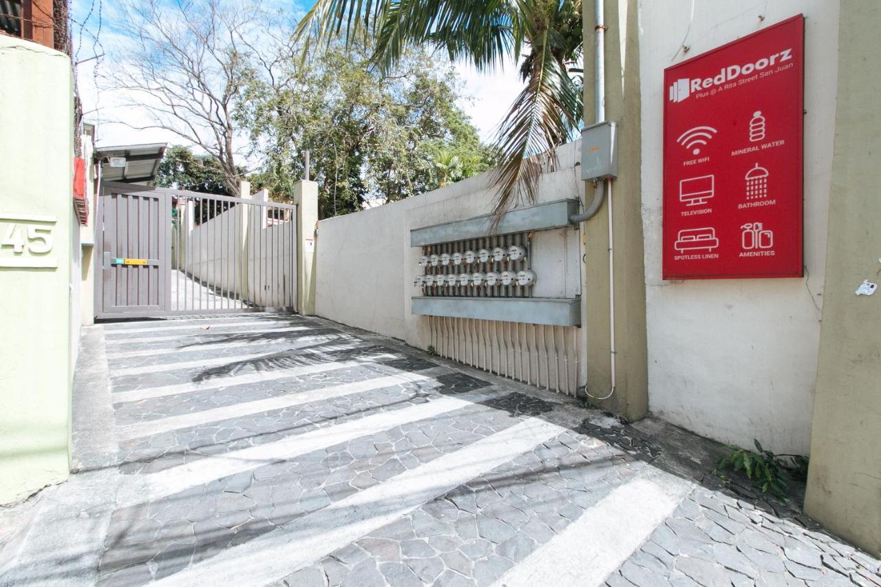 Reddoorz Plus @ A Rita Street San Juan San Juan  Екстериор снимка