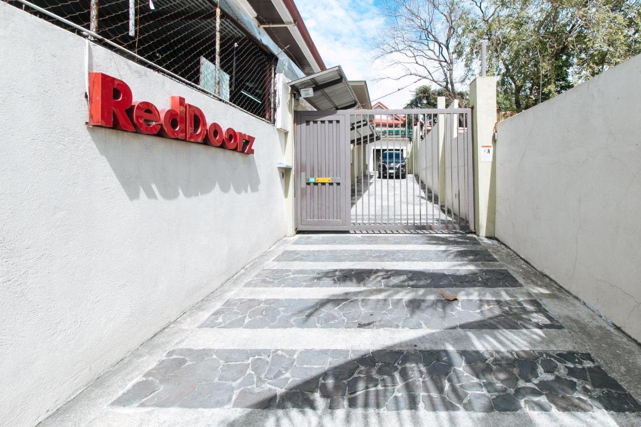 Reddoorz Plus @ A Rita Street San Juan San Juan  Екстериор снимка