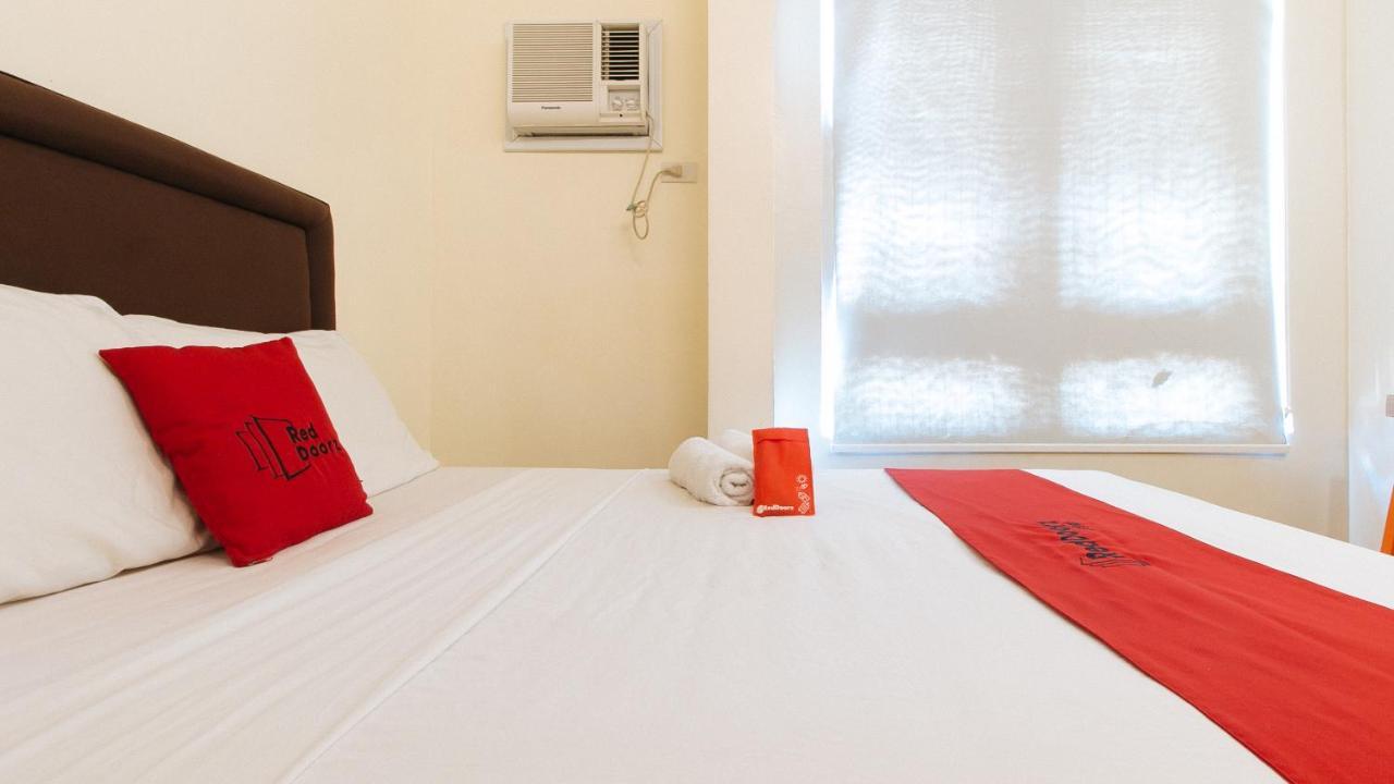 Reddoorz Plus @ A Rita Street San Juan San Juan  Екстериор снимка