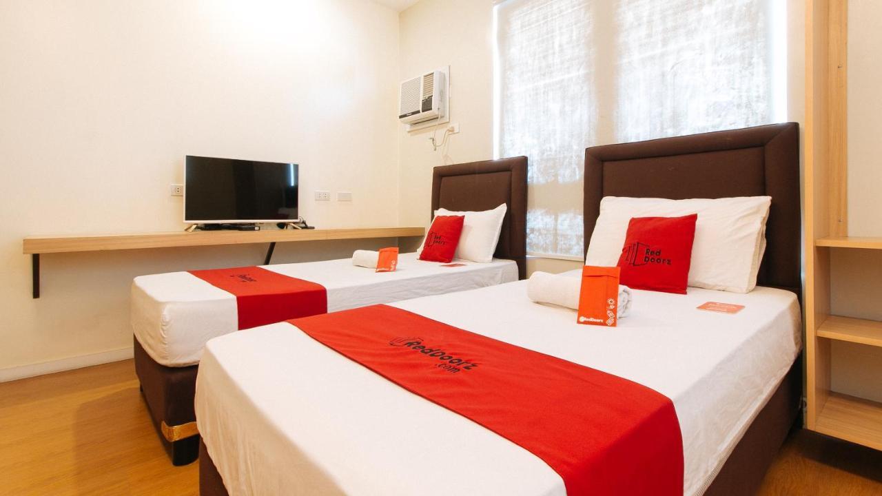 Reddoorz Plus @ A Rita Street San Juan San Juan  Екстериор снимка